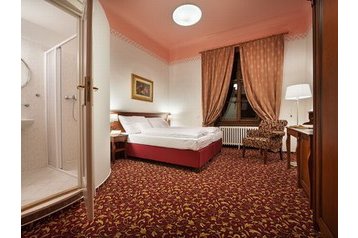 Чехия Hotel Hrubá Skála, Екстериор